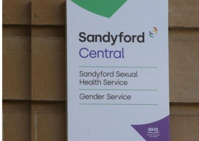 Escocia podría suspender el uso de bloqueadores en menores autodiagnosticados trans