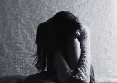 Estudio: Los bloqueadores no mejoran la depresión ni la salud emocional de menores